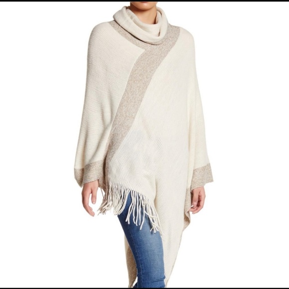 Lovestitch Oversized Poncho ONE SIZE NWT - Picture 6 of 6